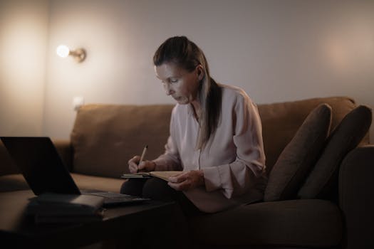 older couple using a laptop to apply for a mortgage